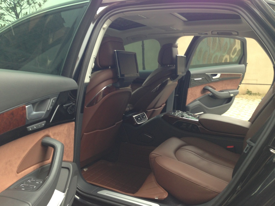 新奧迪A8L