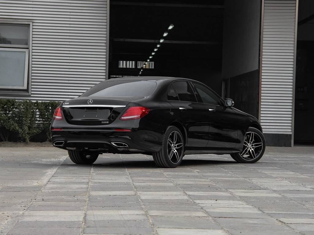 奔馳E260L